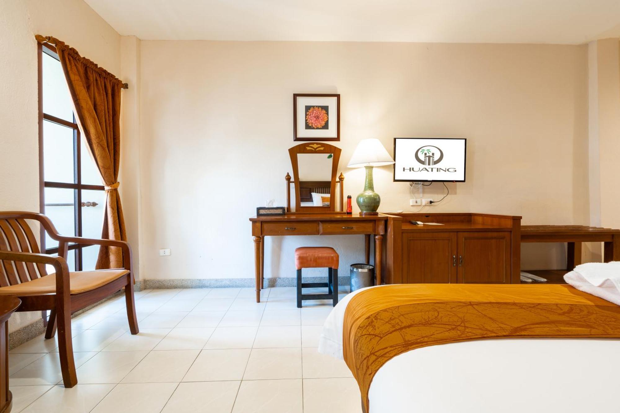 Phuket Leelavadee Hua Ting Resort Patong Exterior photo